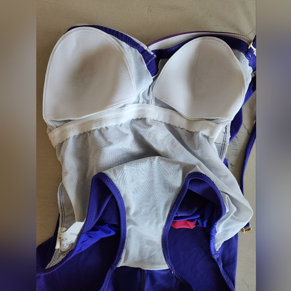 Gottex bandeau swimsuit - Picture 4 of 4